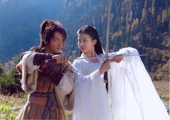 Vắng AngelaBaby Lưu Diệc Phi "ý tứ" ôm Huỳnh Hiểu Minh