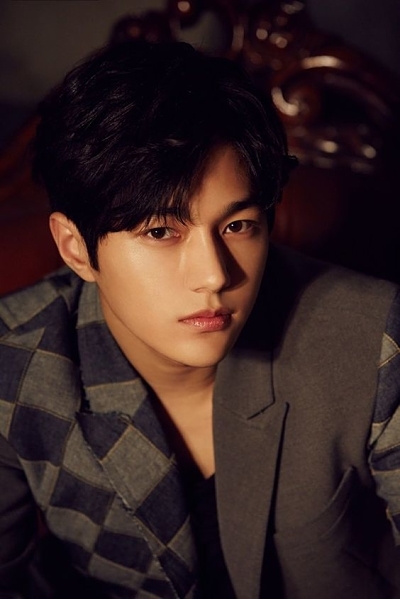 Jungkook gây tranh cãi khi lọt top 10 sao nam đẹp trai nhất do fan quốc tế chọn
