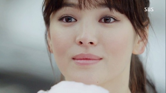 Song Hye Kyo lại bị đưa lên 'bàn cân' khi thể hiện vai diễn bị mù
