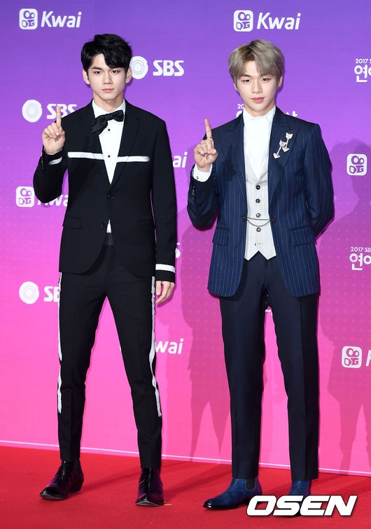 Seong Woo mắc lội nghiêm trọng, Kang Daniel lập tức ứng cứu