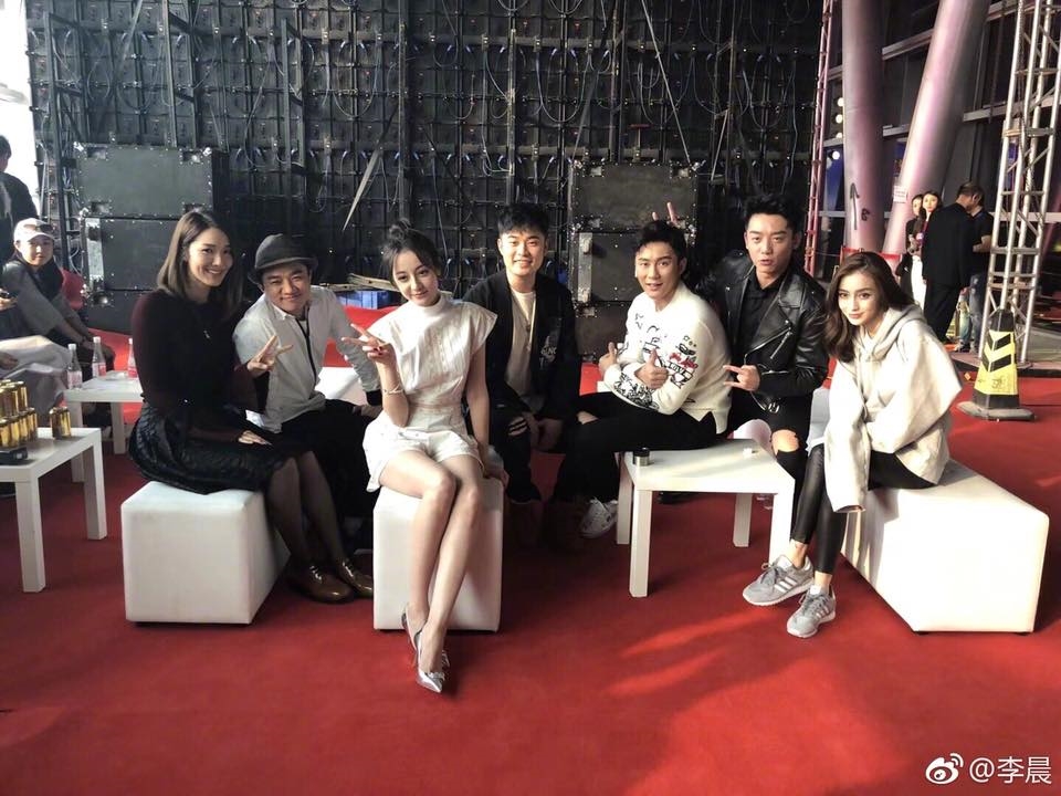 Mặc tin đồn tan rã, dàn Keep Running hội tụ trong concert cuối năm