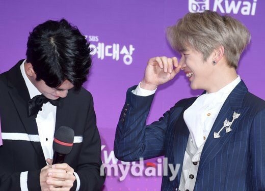 Seong Woo mắc lội nghiêm trọng, Kang Daniel lập tức ứng cứu