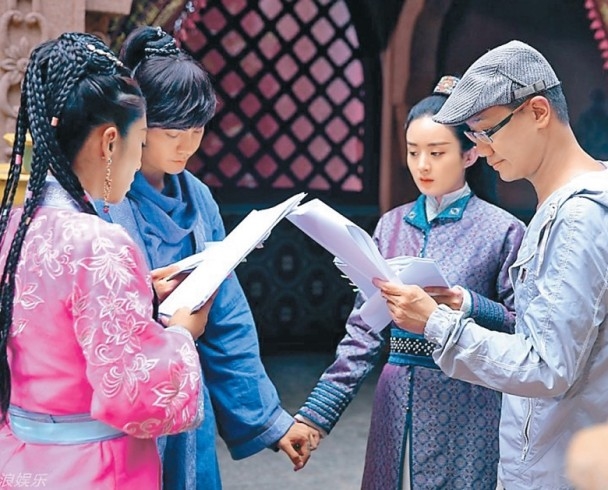 Bật mí cách sao Hoa ngữ "vật vã" học thoại cả quyển dày cộp