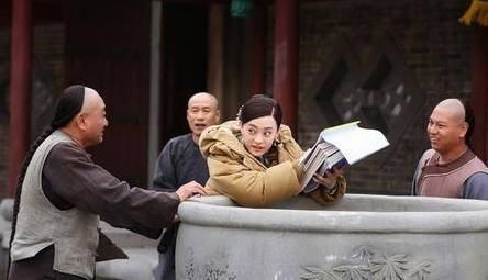 Bật mí cách sao Hoa ngữ "vật vã" học thoại cả quyển dày cộp