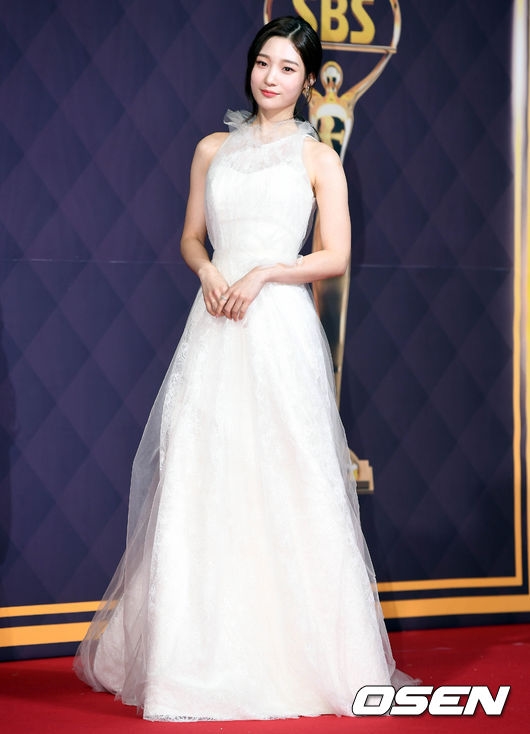 SBS Drama Awards: Suzy vắng bóng Lee Jong Suk