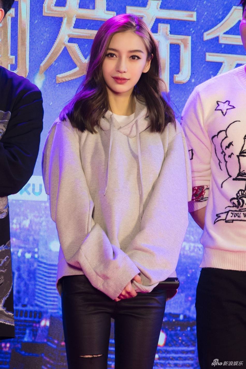 AngelaBaby và "Địch Béo" khiến fan đau đầu không biết ai đẹp hơn
