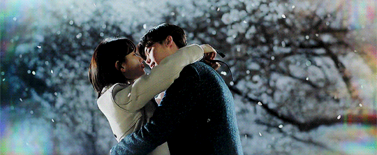 Bất chấp bị dân tình chê "nhạt" Suzy - Lee Jong Suk vẫn ẵm giải thưởng Best Couple