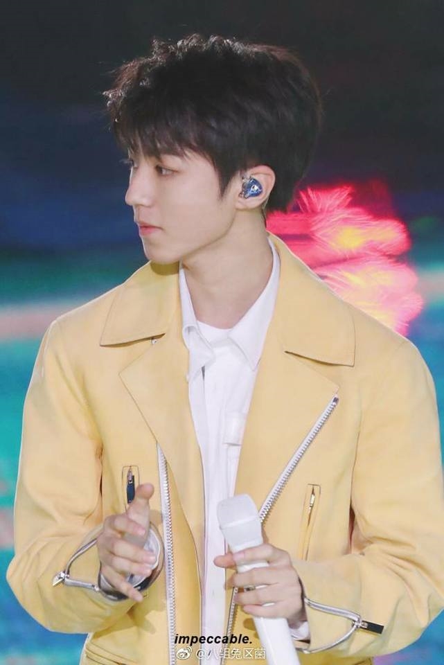Cùng ngắm 3 chàng trai TFBoys đầy trưởng thành trong đêm hội vừa qua