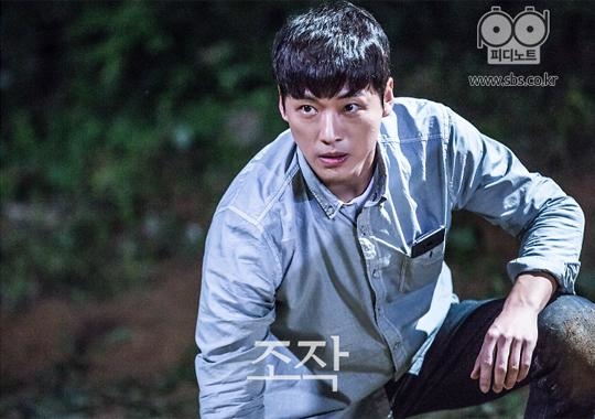 Suzy - Lee Jong Suk trở thành Nam - Nữ diễn viên xuất sắc hàng đầu