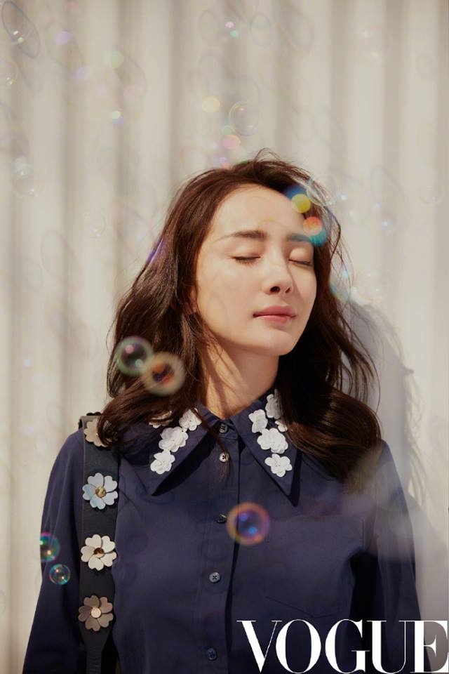 Dương Mịch cũng từng 'làm nền' cho đàn chị Triệu Vy nhiều năm về trước