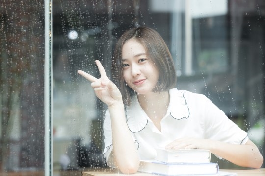 Krystal gây chú ý đặc biệt với diễn xuất mượt mà trong phim mới