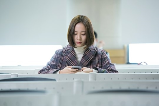 Krystal gây chú ý đặc biệt với diễn xuất mượt mà trong phim mới
