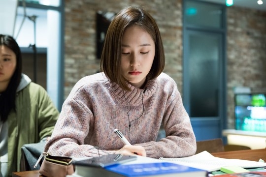 Krystal gây chú ý đặc biệt với diễn xuất mượt mà trong phim mới
