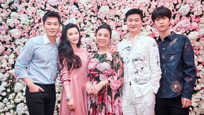 Bất ngờ trước nghề nghiệp của bố mẹ các ngôi sao Hoa ngữ đình đám