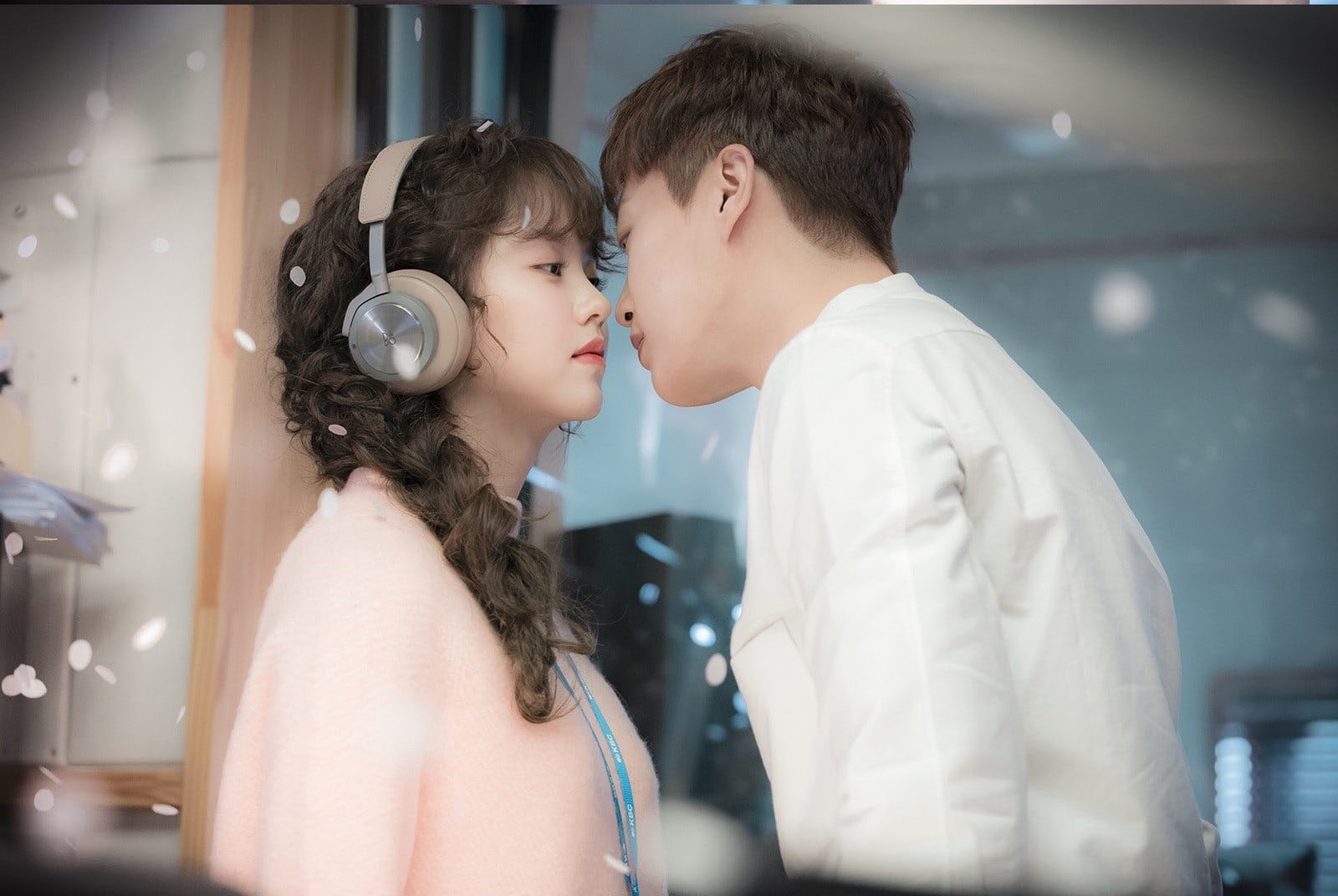 Tiết lộ hình ảnh cảnh quay đầu tiên của Kim So Hyun và Yoon Do Joon