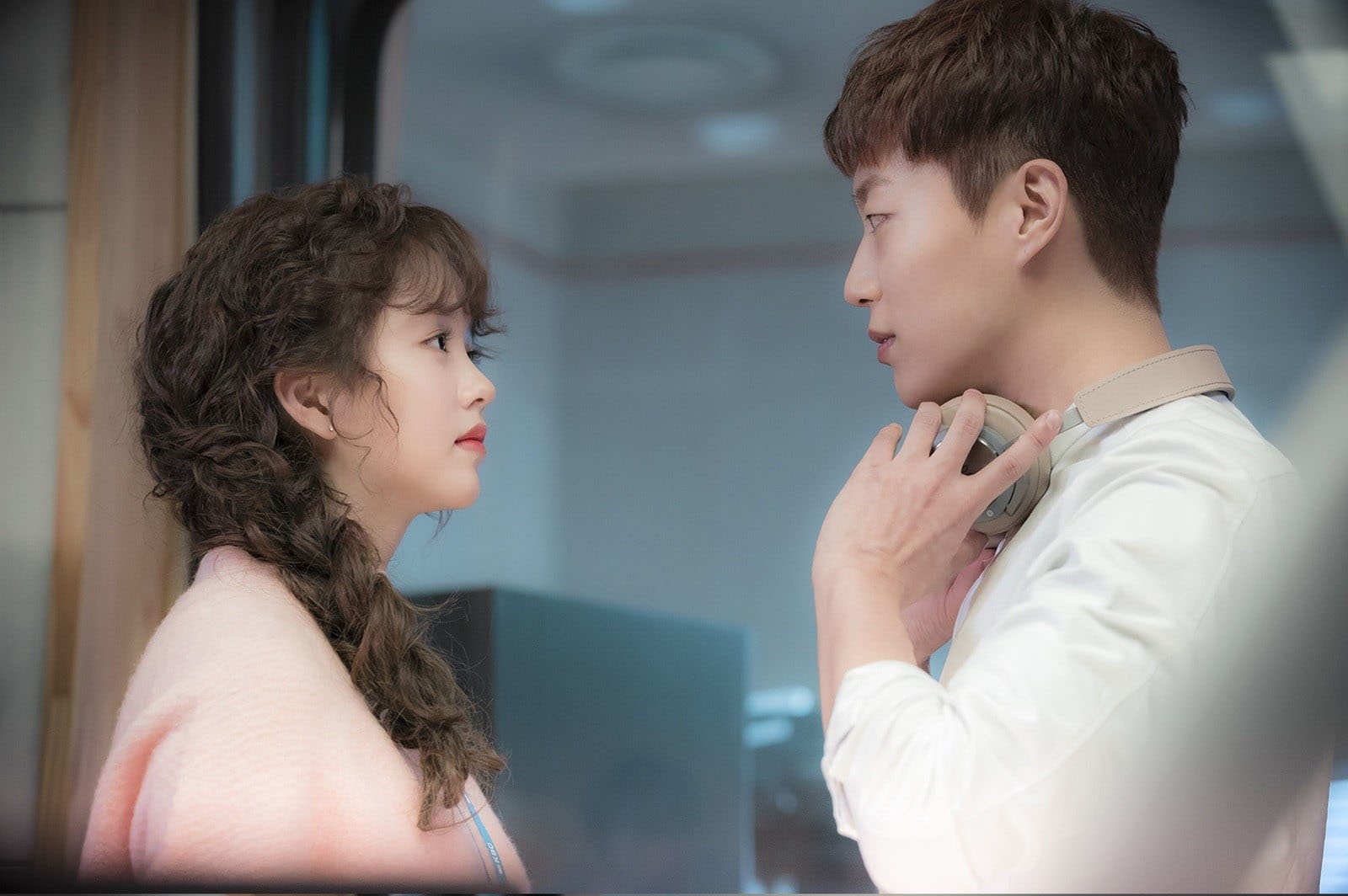Tiết lộ hình ảnh cảnh quay đầu tiên của Kim So Hyun và Yoon Do Joon