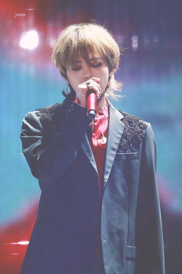 G-Dragon chính là "ma cà rồng" trẻ mãi không già