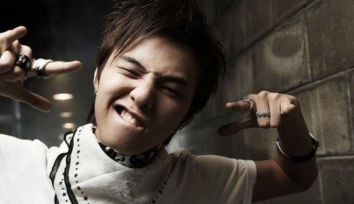 G-Dragon chính là "ma cà rồng" trẻ mãi không già