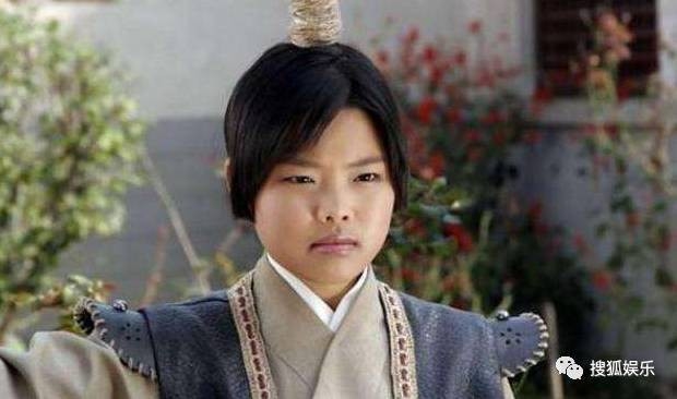 Sao nhí trưởng thành: Người dậy thì thành công, kẻ thừa cân kém sắc