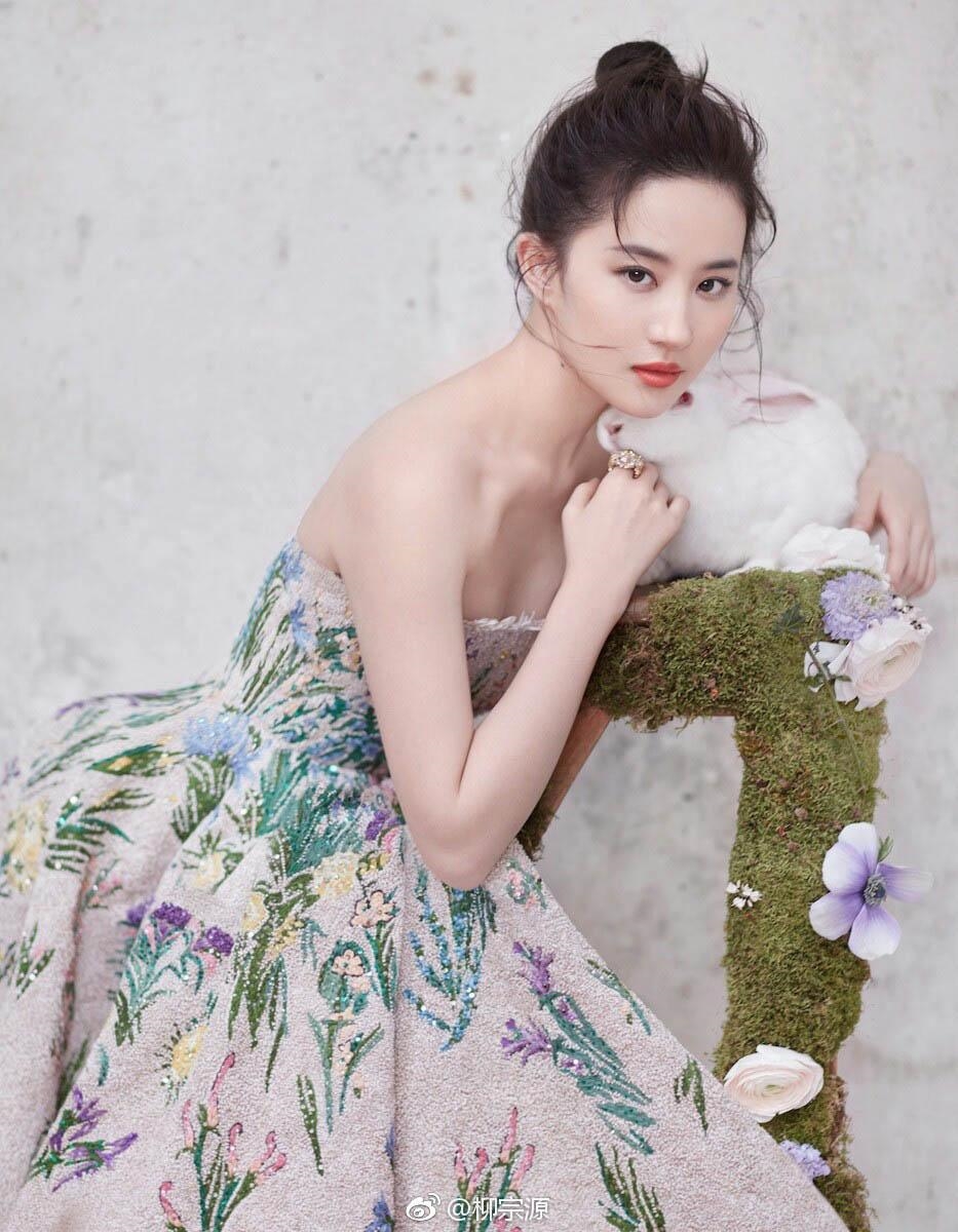 Mỹ nhân Hoa ngữ được sao nam Hàn khen nức nở về nhan sắc xinh đẹp