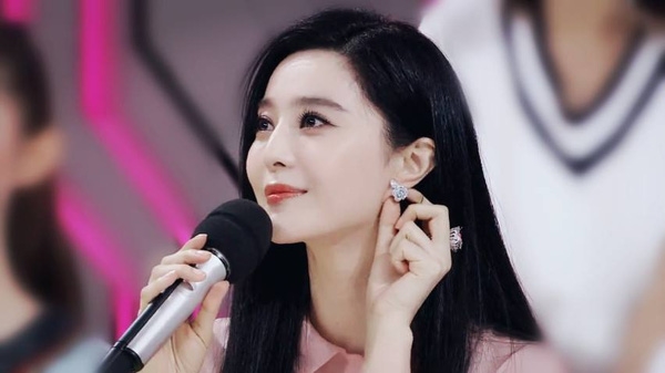 Mỹ nhân Hoa ngữ được sao nam Hàn khen nức nở về nhan sắc xinh đẹp