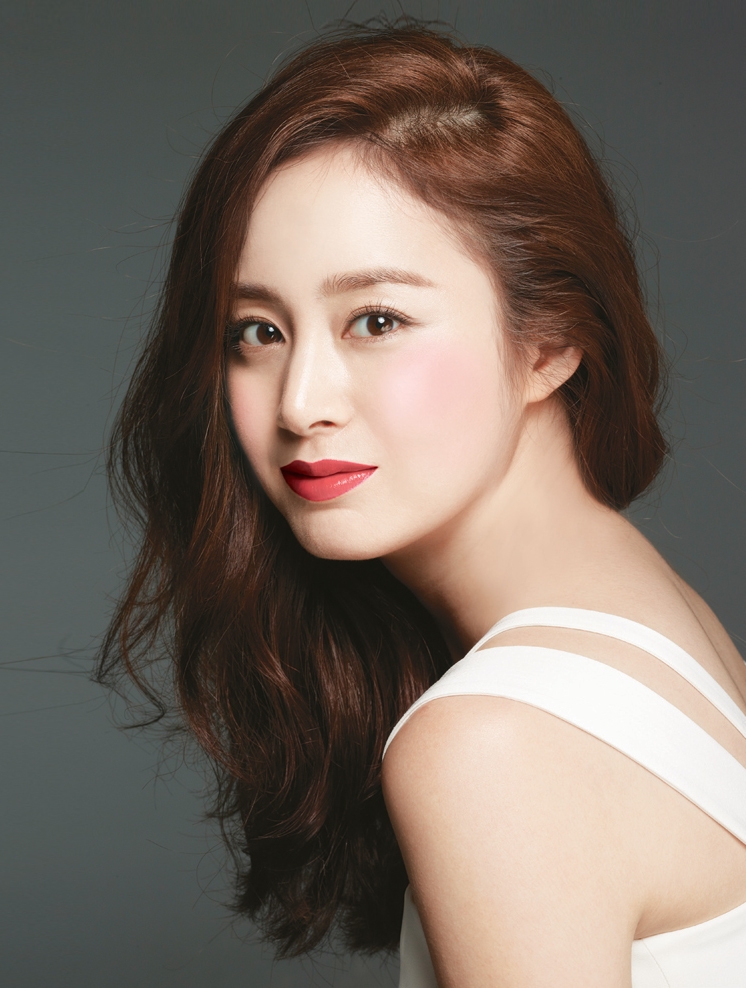 Song Hye Kyo và Kim Tae Hee: Ai sẽ là Tiểu Long Nữ phiên bản Hàn?