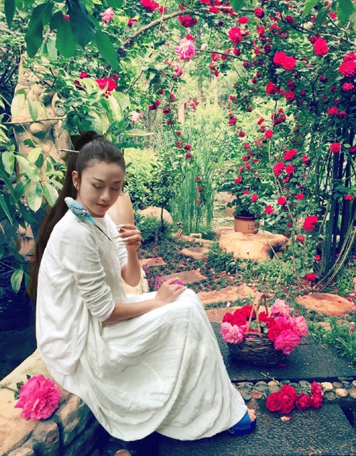 Bên trong biệt phủ lộng lẫy của sao Hoa ngữ: Chẳng có gì, chỉ có giàu!