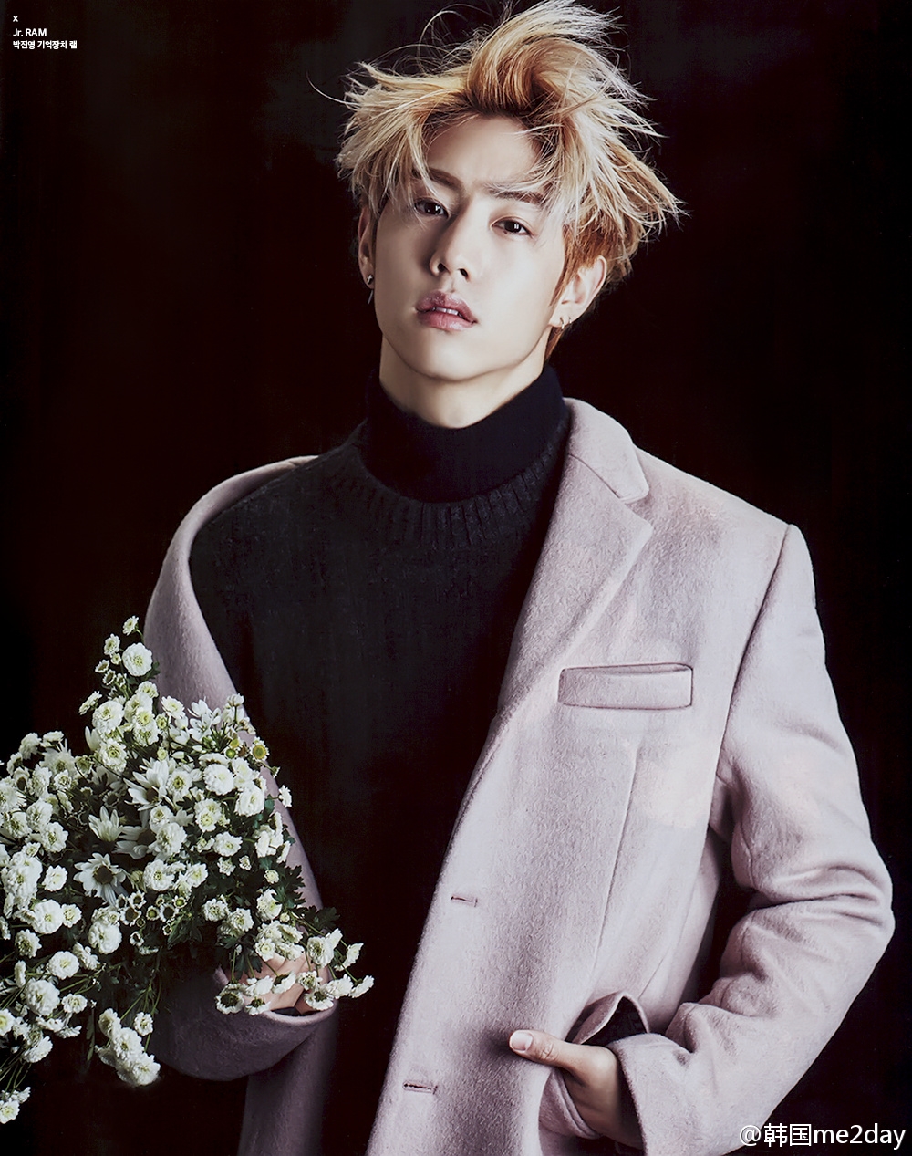 Idol được công ty săn đón bằng cách độc lạ