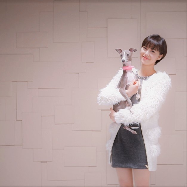 Goo Hye Sun gây 'bão' với mái tóc ngắn như trẻ ra chục tuổi