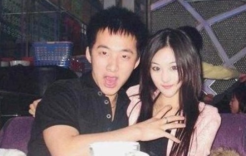 Bất ngờ tuổi học trò "dữ dội" của sao Hoa ngữ qua lời kể bạn cùng lớp