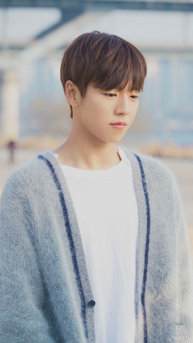 Lee Hyun Woo bất ngờ thông báo nhập ngũ tháng 2/2018