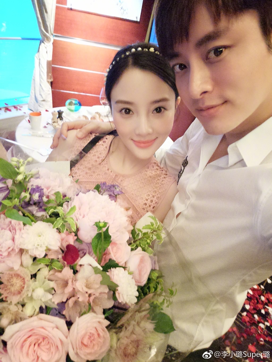 Giả Nãi Lượng - Lý Tiểu Lộ, cầu hôn ồn ào, chia tay cũng chẳng êm ả