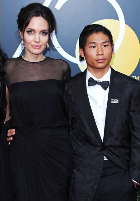 Pax Thiên là người con duy nhất Angelina Jolie đưa đi dự Quả Cầu Vàng