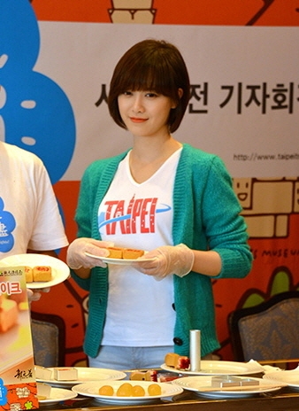Goo Hye Sun gây 'bão' với mái tóc ngắn như trẻ ra chục tuổi