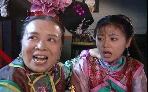 Cặp bài trùng Hoàng hậu - Dung mama của Hoàn Châu Cách Cách tái hợp