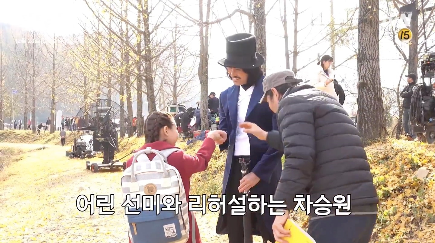Hậu trường bộ phim Hoa Du Ký: Lee Seung Gi “khổ sở” đóng vai ác