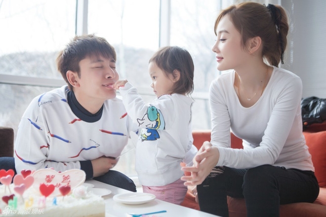 Trước khi vướng vào bê bối ngoại tình, Lý Tiểu Lộ đã được yêu thích th