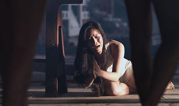 Phim Việt thời hiện đại, ai xứng đáng là nữ hoàng cảnh nóng?