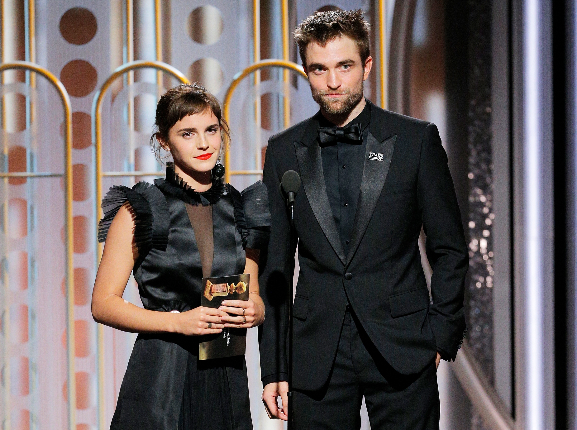 "Bông hồng nước Anh" Emma Watson lộ nếp nhăn, bị Knet chê tơi bời