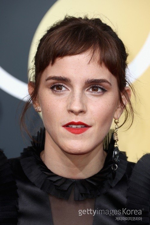 "Bông hồng nước Anh" Emma Watson lộ nếp nhăn, bị Knet chê tơi bời