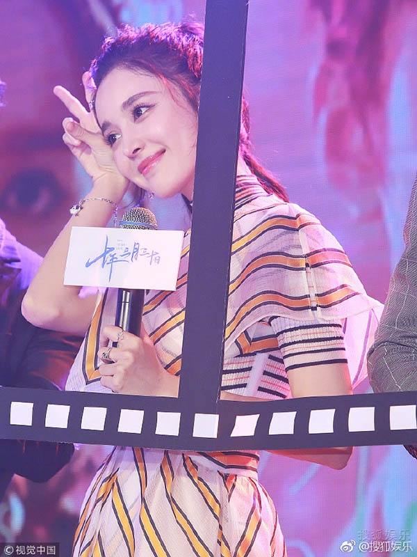 Cổ Lực Na Trát lại rạng rỡ như chưa từng là thảm họa thẩm mỹ