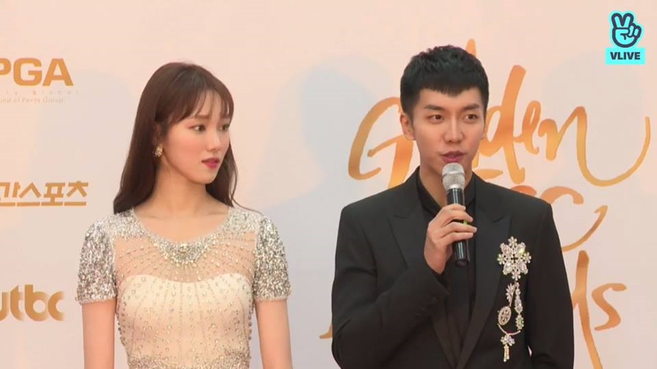 Lee Seung Gi và Lee Sung Kyung cực đẹp đôi tại Golden Disc Awards