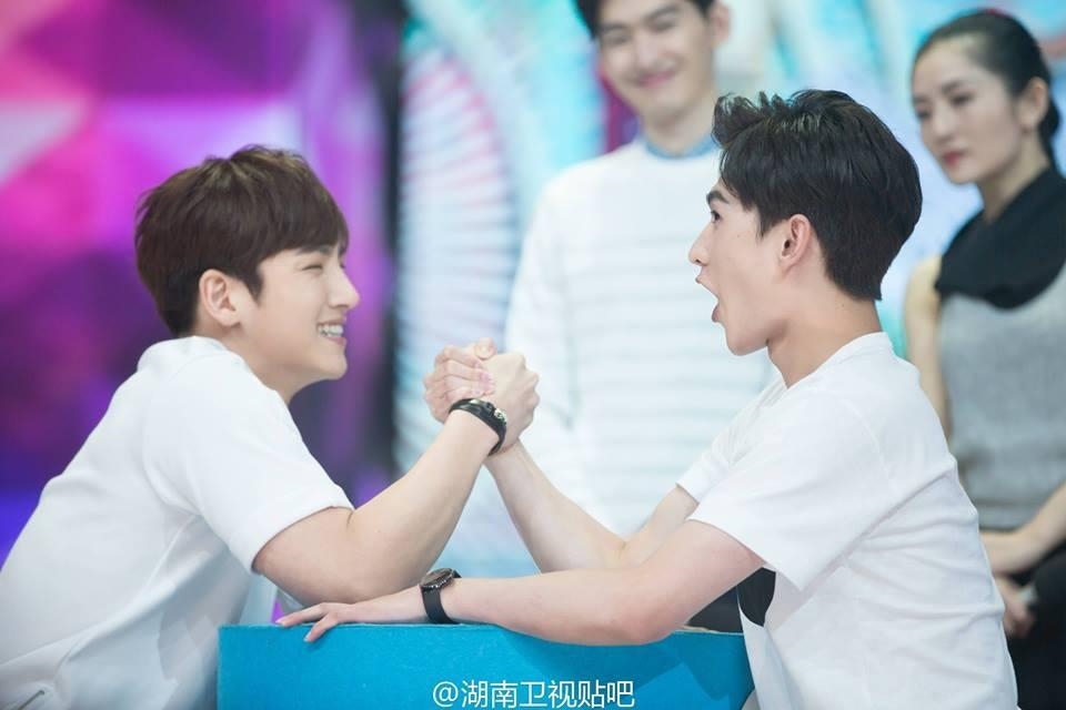 Màn thách đấu gay cấn của hai nam thần hàng đầu hai xứ Hoa - Hàn