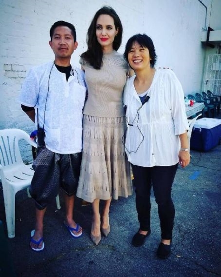 Angelina Jolie vướng nghi án hẹn hò với rapper người Campuchia?