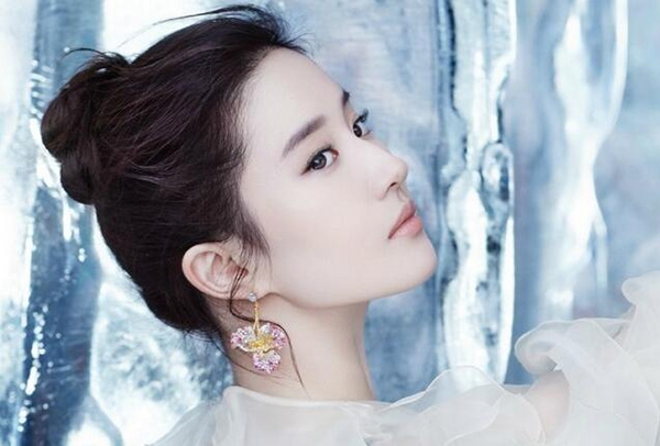Khi mỹ nhân Hoa ngữ đọ sắc với góc nghiêng huyền thoại