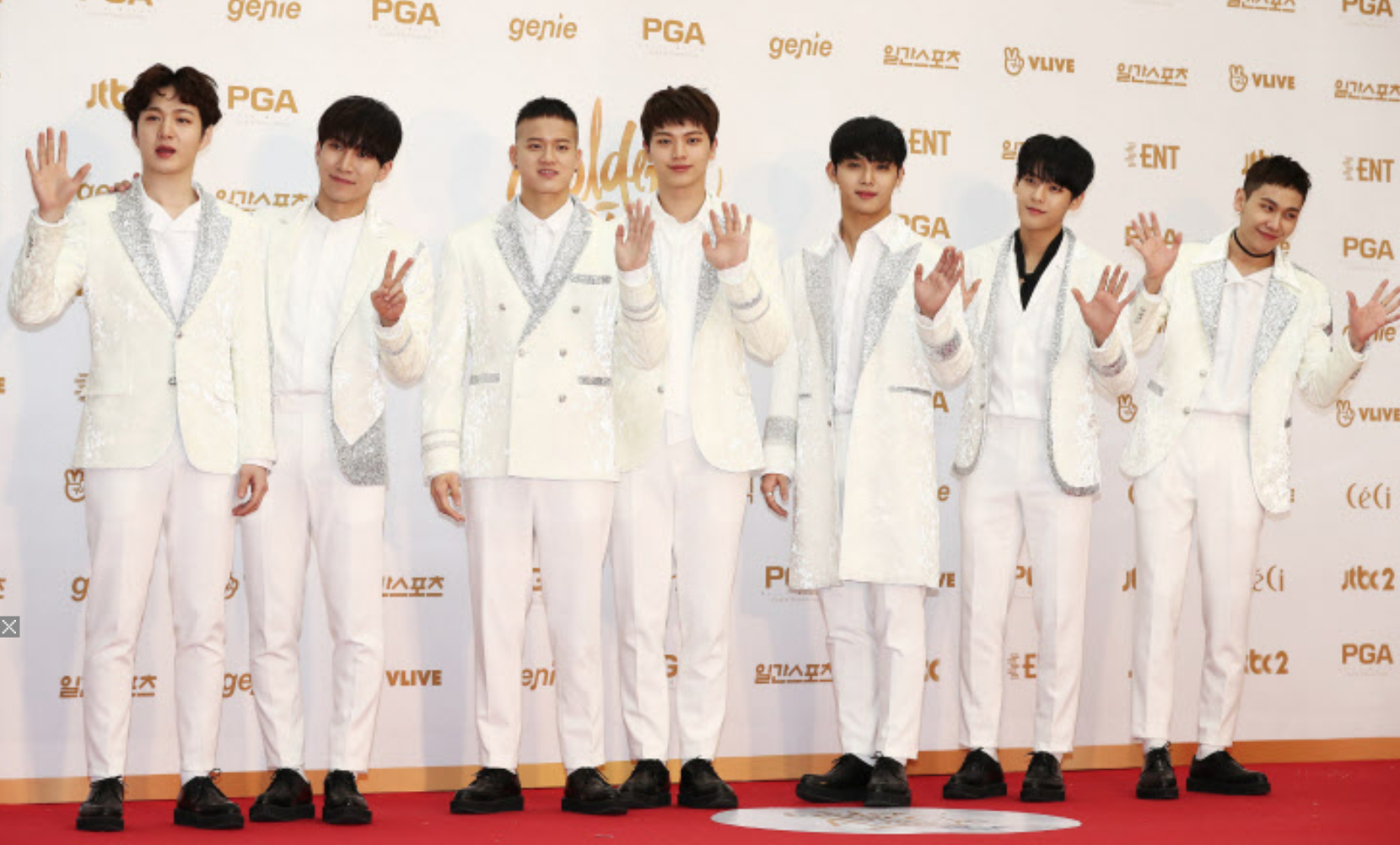 Top 10 nam thần 'mặc đẹp ngây ngất' đi dự Golden Disk Awards 2018
