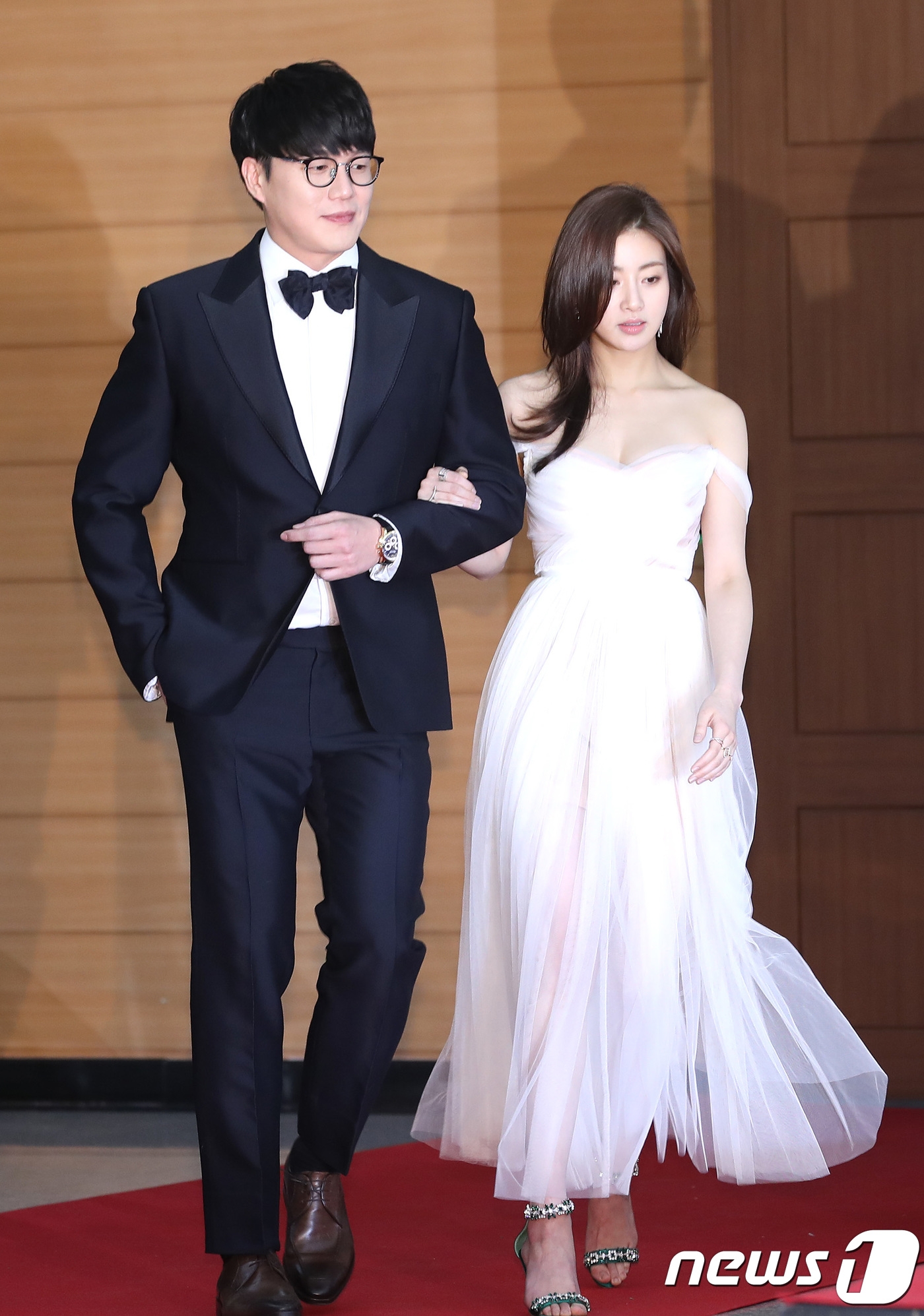 Kang So Ra nổi bật thu hút mọi ánh nhìn trên thảm đỏ Golden Disc Award