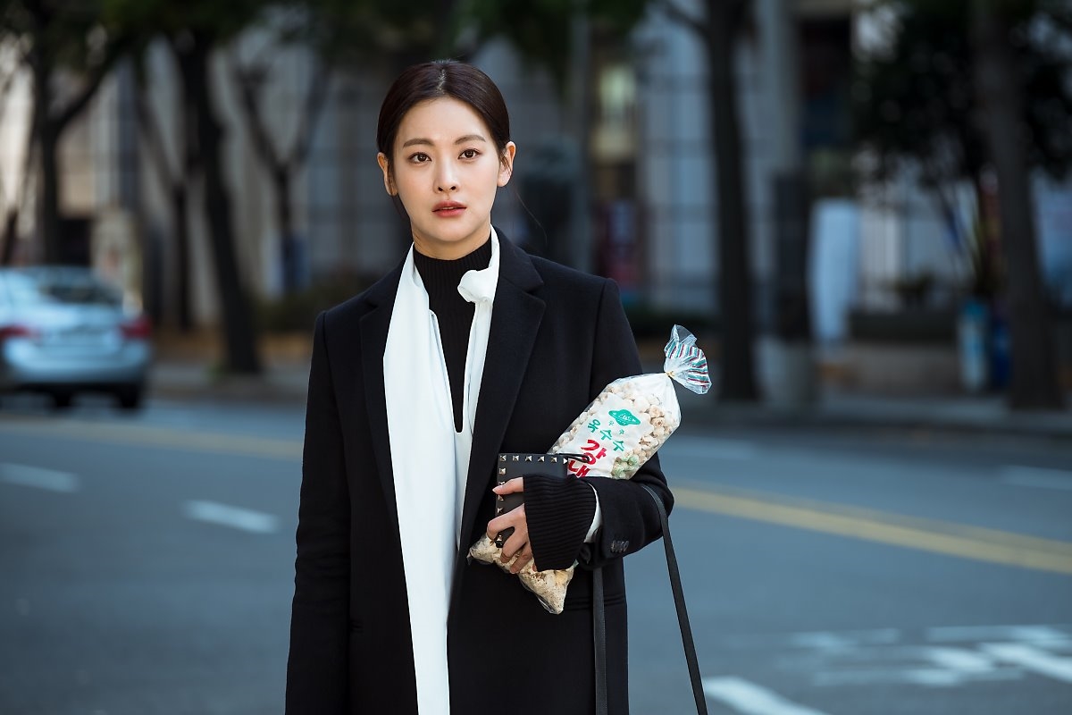 Oh Yeon Seo khoe vẻ đẹp đa dạng, quyến rũ qua loạt ảnh mới