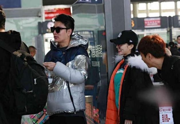 Rộ tin Lý Tiểu Lộ đã hối cải, lựa chọn trở về bên gia đình?