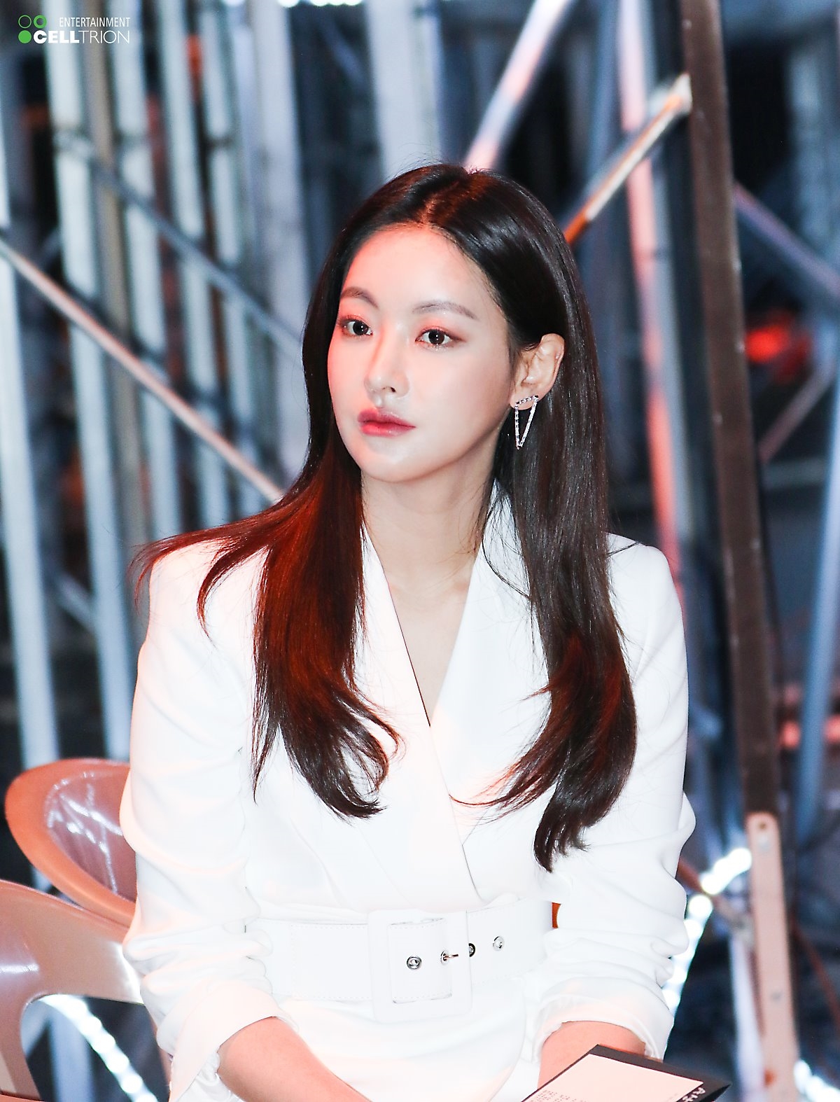 Oh Yeon Seo khoe vẻ đẹp đa dạng, quyến rũ qua loạt ảnh mới